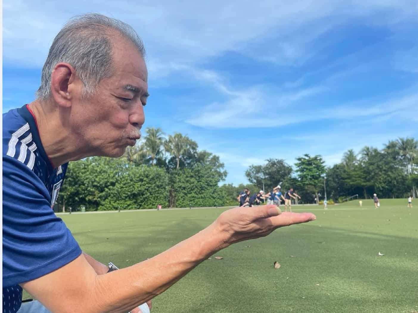 3_Old Man Giant Blow