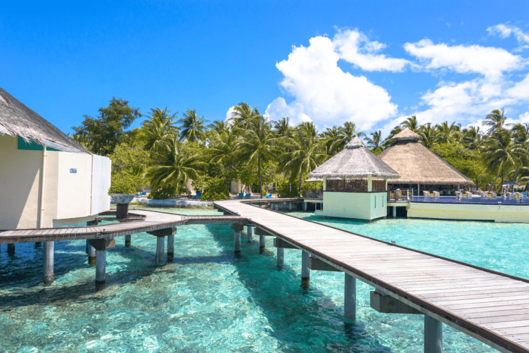 Maldives_bungalow